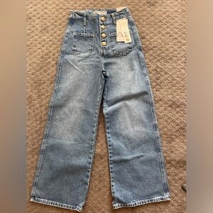 Zara Wide Leg Cropped Jeans!